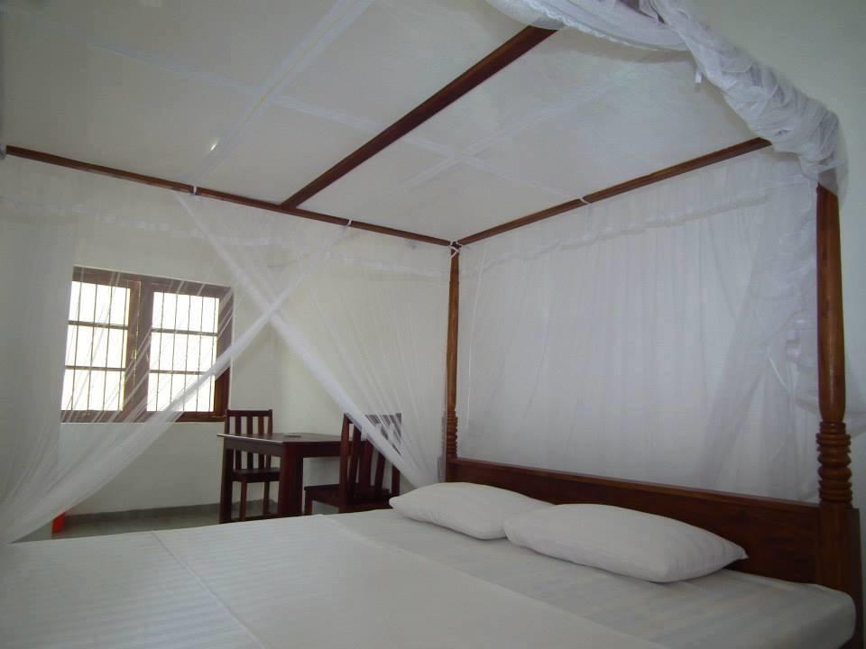 Rathnamali Pilgrims Rest Hotel Anuradhapura Exterior photo